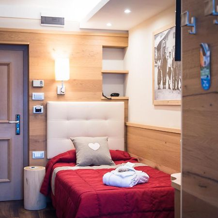 Hotel Alle Alpi โมเอนา ภายนอก รูปภาพ