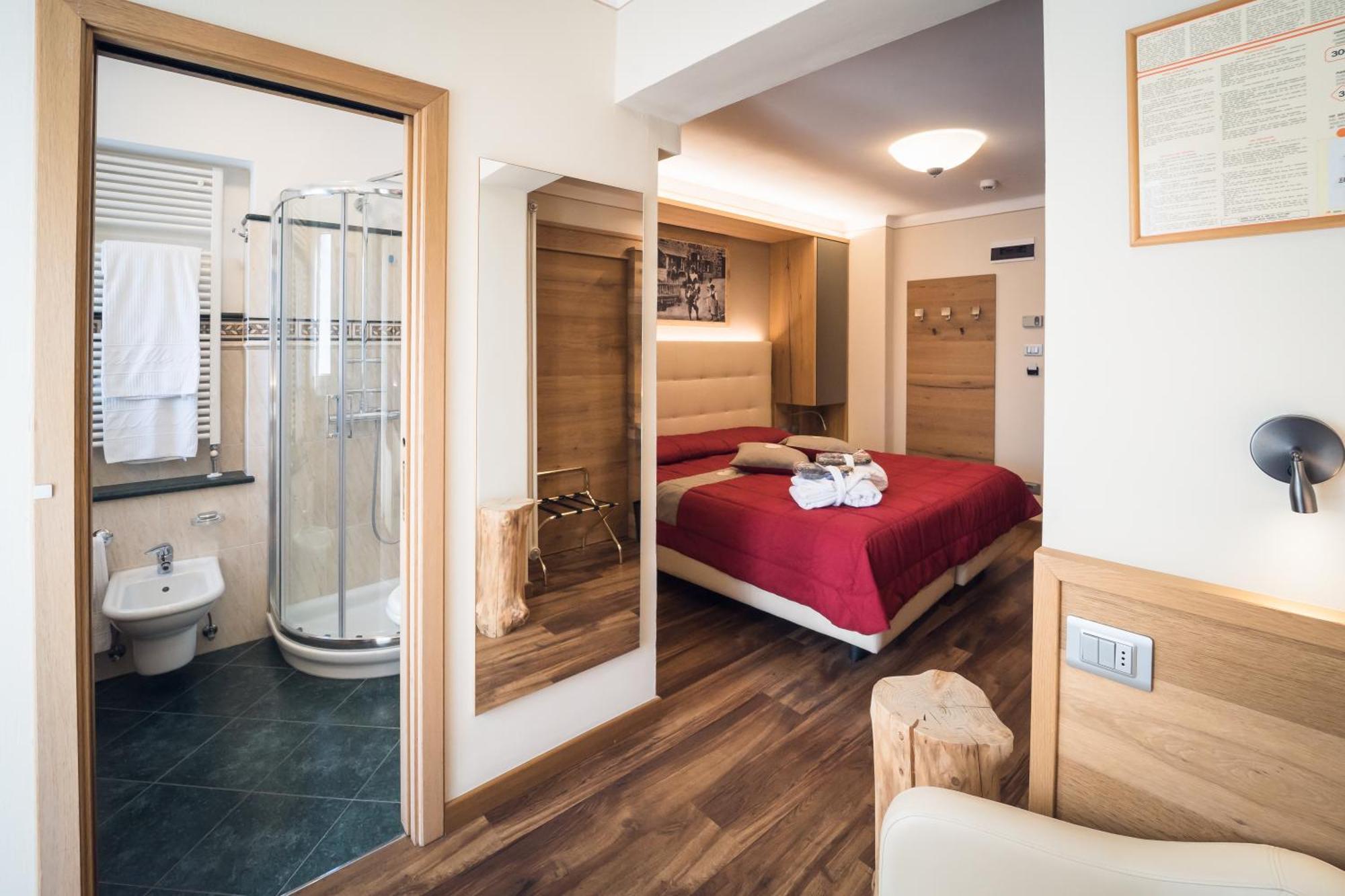Hotel Alle Alpi โมเอนา ภายนอก รูปภาพ