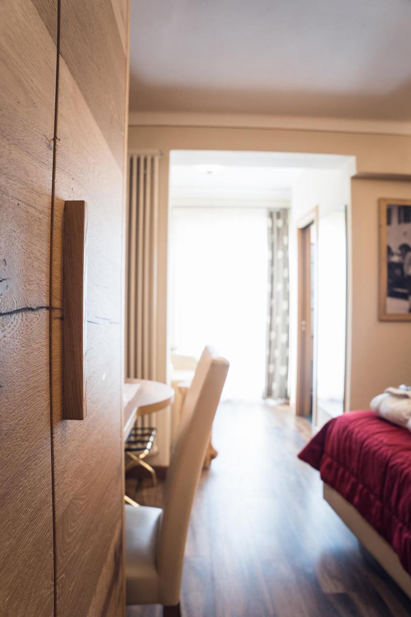 Hotel Alle Alpi โมเอนา ภายนอก รูปภาพ