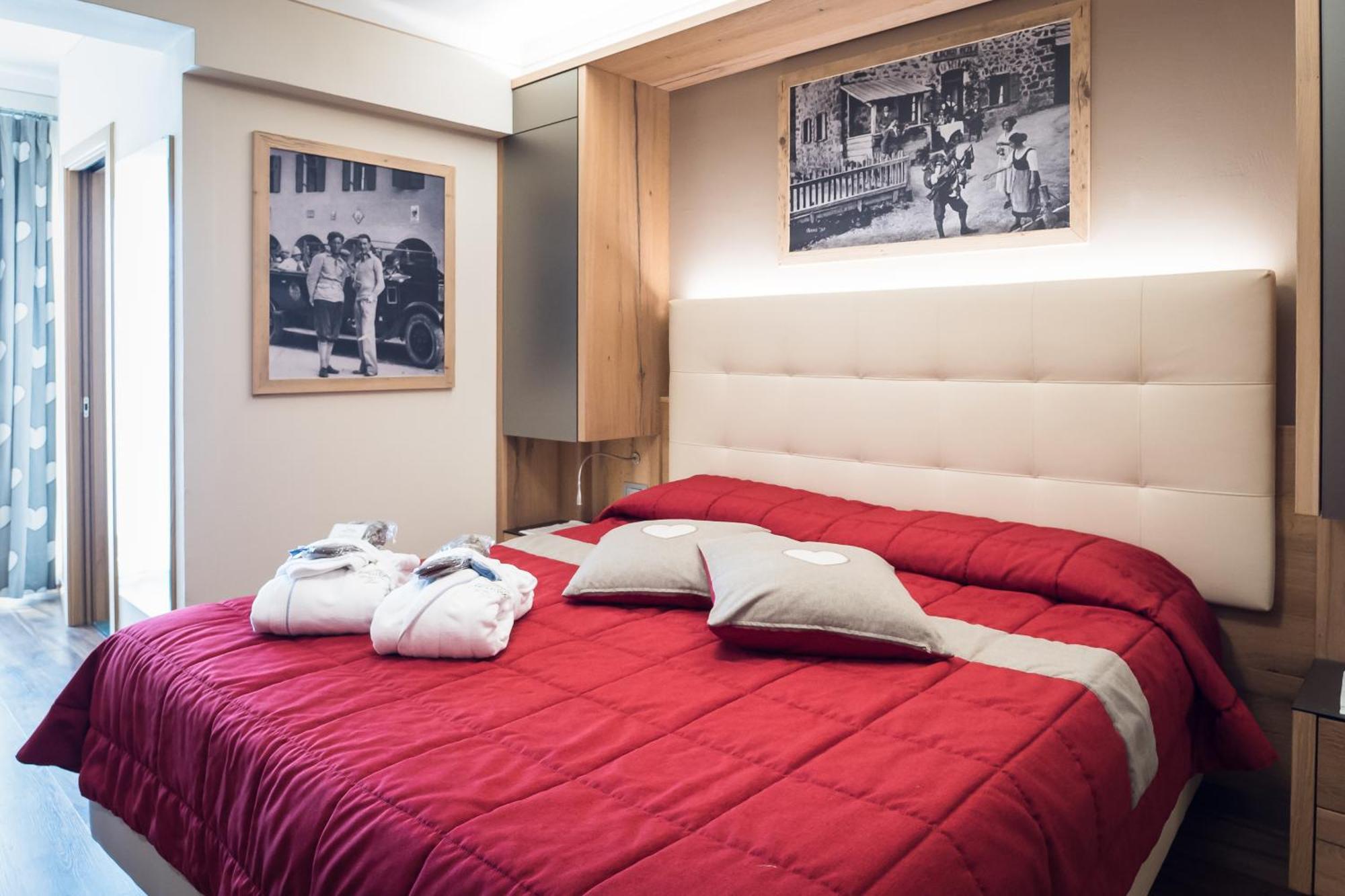 Hotel Alle Alpi โมเอนา ภายนอก รูปภาพ