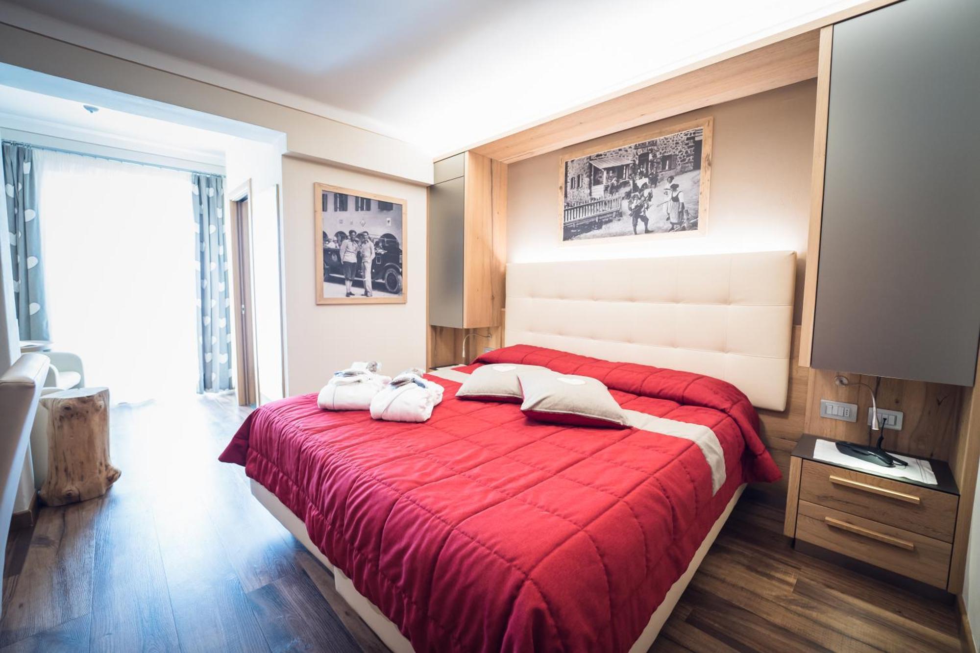 Hotel Alle Alpi โมเอนา ภายนอก รูปภาพ