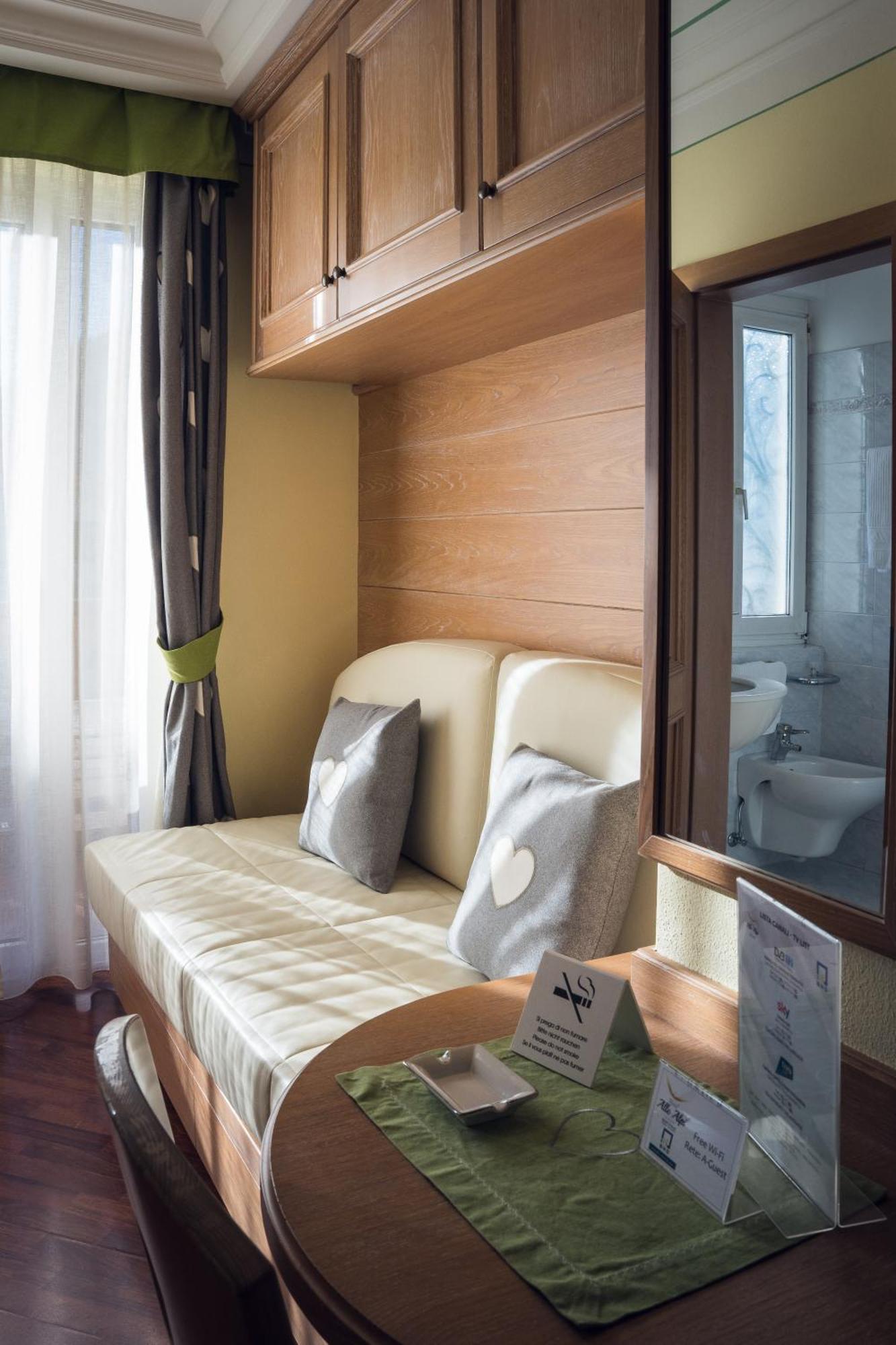 Hotel Alle Alpi โมเอนา ภายนอก รูปภาพ