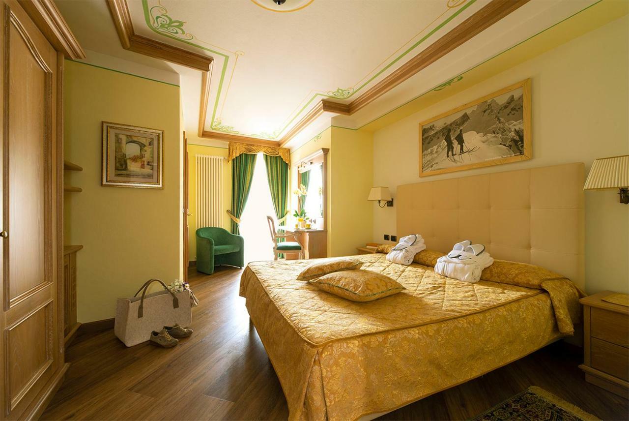 Hotel Alle Alpi โมเอนา ภายนอก รูปภาพ