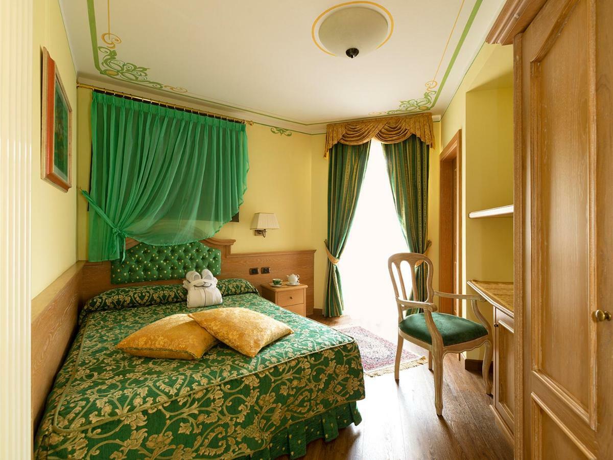 Hotel Alle Alpi โมเอนา ภายนอก รูปภาพ